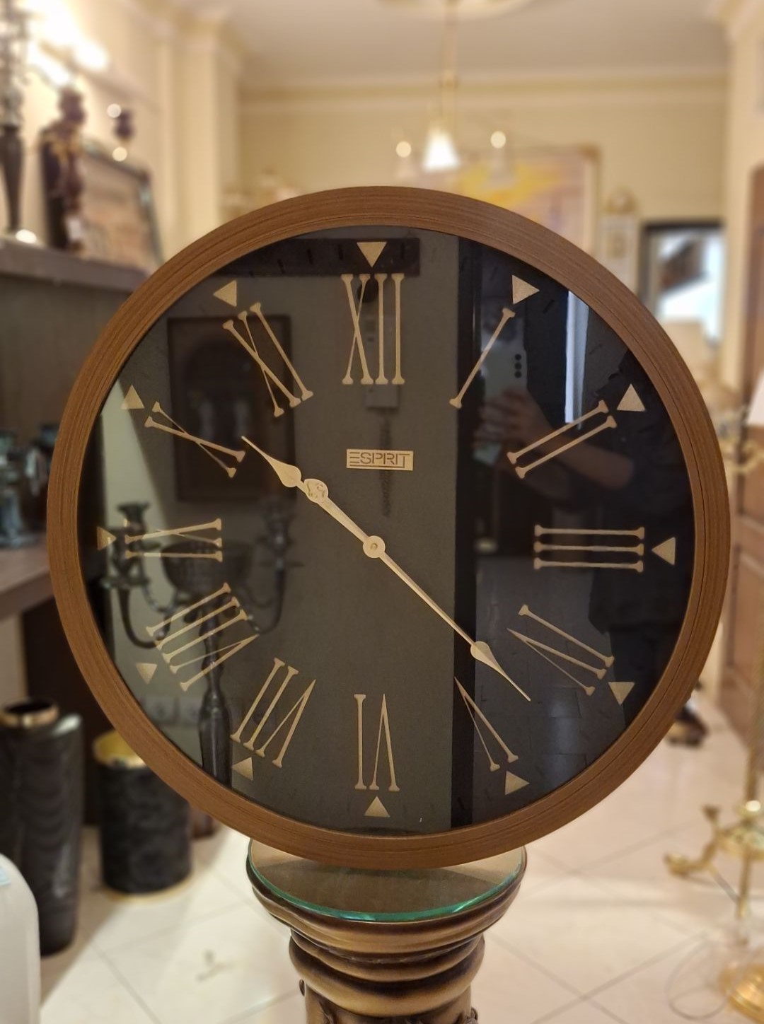 ساعت دیواری مشکی قطر 70 فریم چوب کد 7009 برند اسپریت
